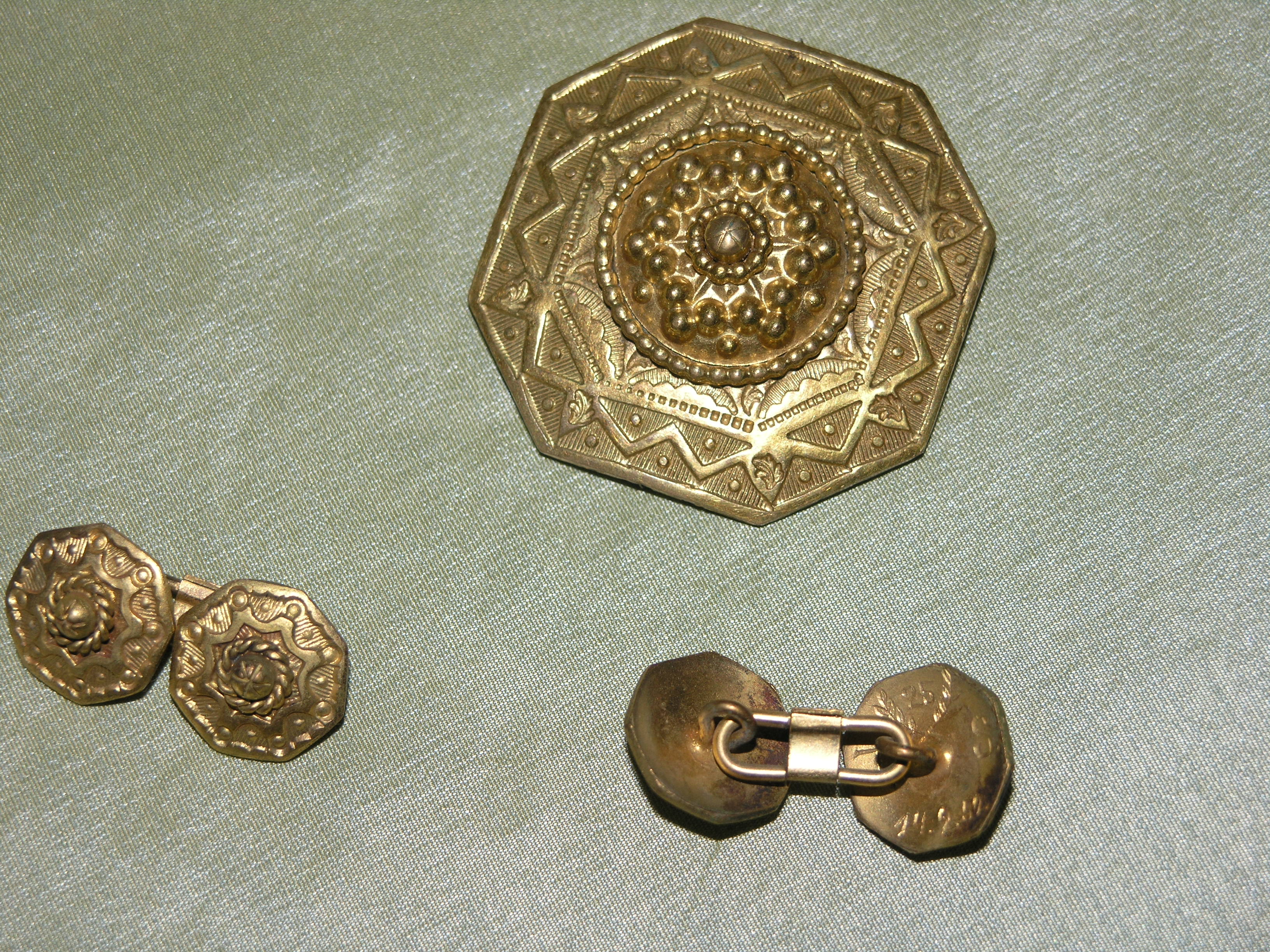 Trachtenschmuck antik